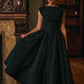 Elegante vestido midi con corsé fluido