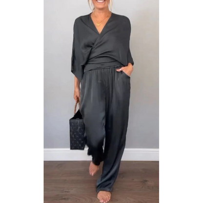 💃Conjunto de mujer de 2 piezas compuesto por top y pantalón con escote en pico y algodón mercerizado.