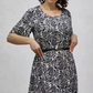 2025 Neues elegantes extra langes Kleid mit Gürtel und Prints💥💥Befristetes Angebot: 50% Rabatt auf Bestellungen